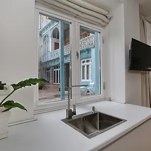 Eva's Pavaroti Апартаменты